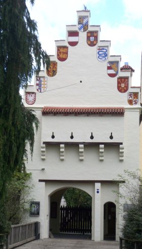 Eingang zur Burg Grünwald
