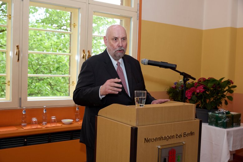 Jürgen Henze Ehernbürger NEuenhagen